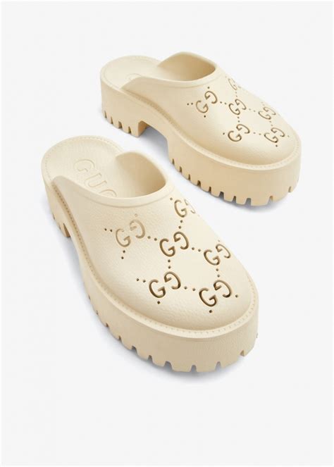 gucci gg slip on sandals
